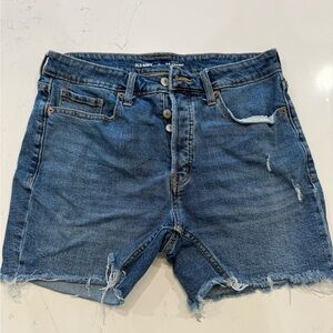 Old Navy Medium Wash 5 inch Inseam Jean Shorts